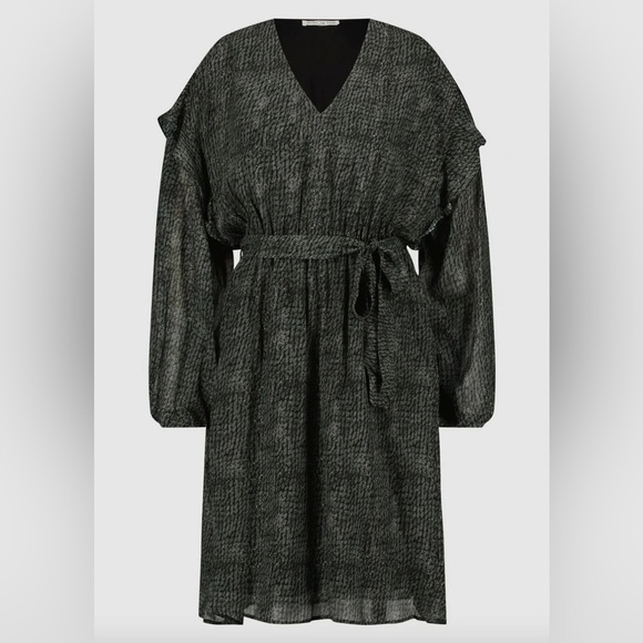 Circle of Trust - Evie Dress - Picture 5 of 6